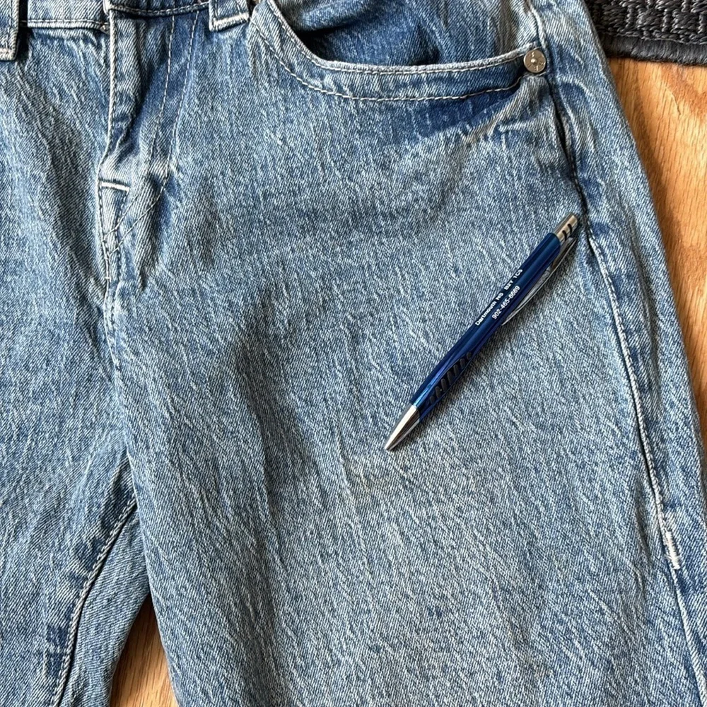 True Religion Woman’s Painted RICKI Relaxed Straight, Size 29 - Picture 12 of 13